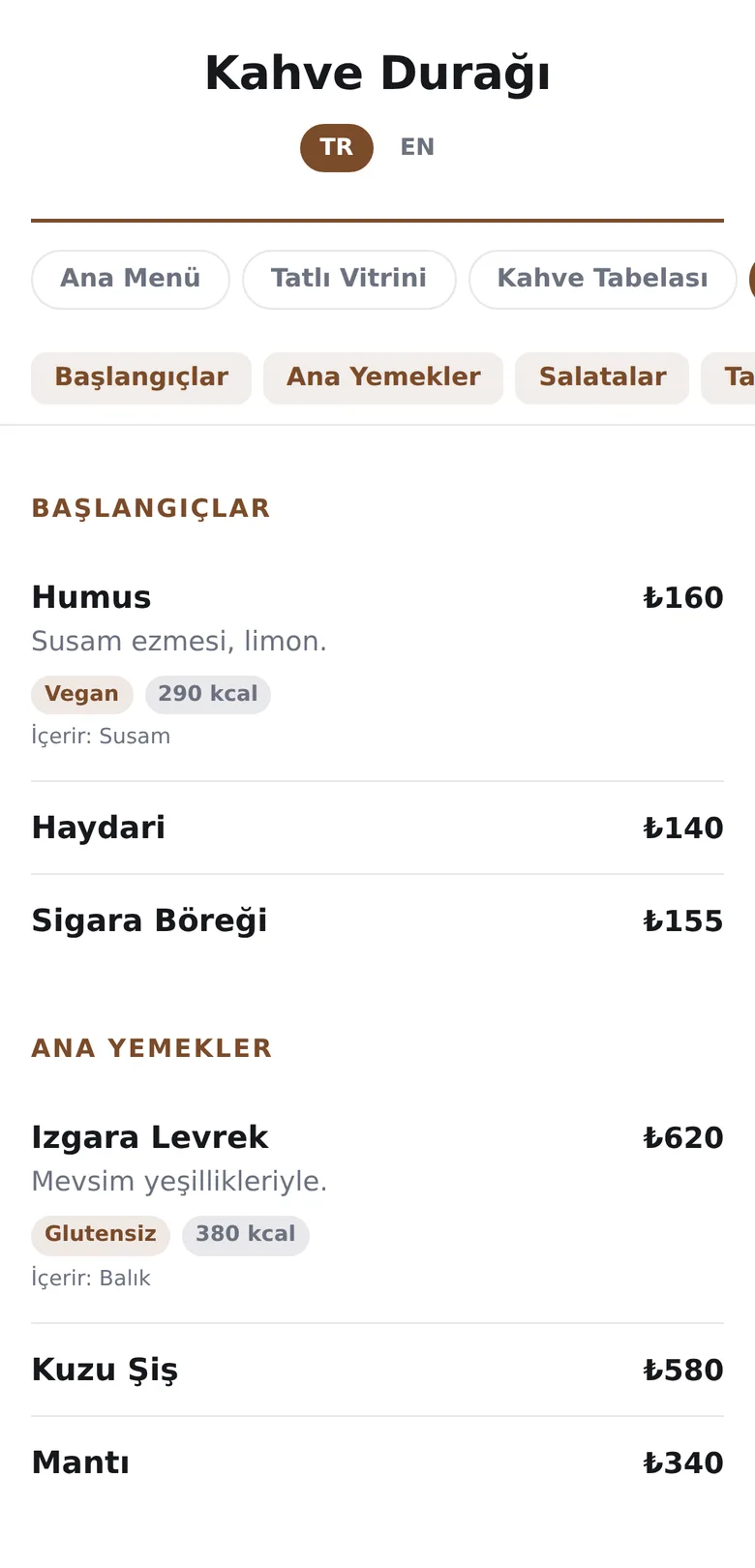 Sekmeli katalog formatında bir menü: kategoriler sekmelerde, ürünlerin altında alerjen ve kalori bilgisi.